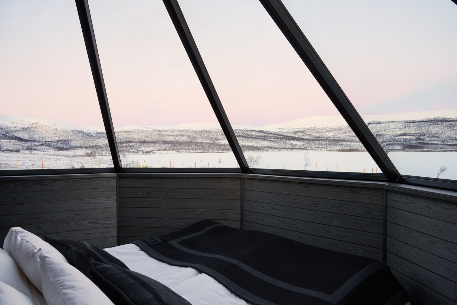 Arctic Land Adventure