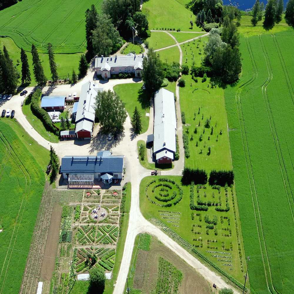 Tertin kartano ilmakuva pysty